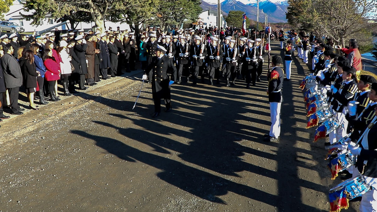 MARINOS DE PUERTO WILLIAMS CELEBRAN NUEVO ANIVERSARIO DEL COMBATE NAVAL DE IQUIQUE Y DÍA DE LAS GLORIAS NAVALES